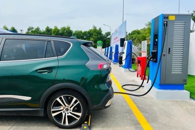 Ứng dụng của biến tần trong các phương tiện giao thông điện